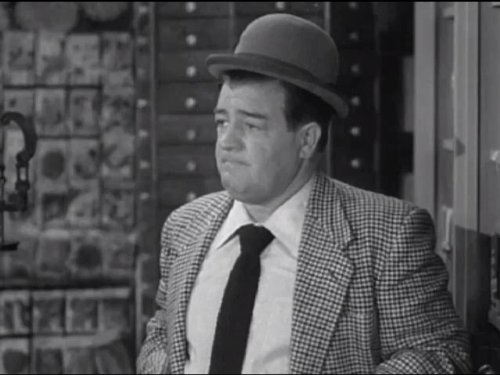 Lou Costello in From Bed to Worse