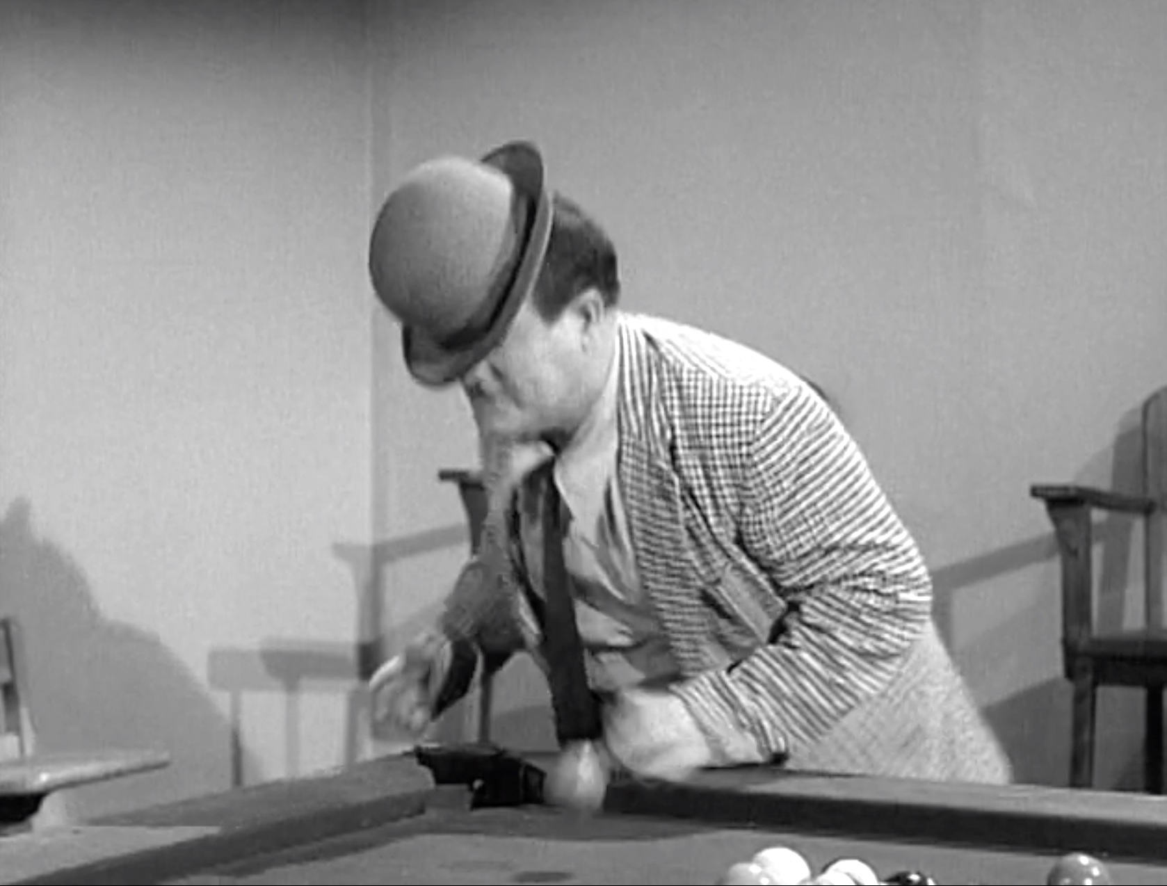 Lou Costello keeps getting hit in the face with a pool ball in "Las Vegas"