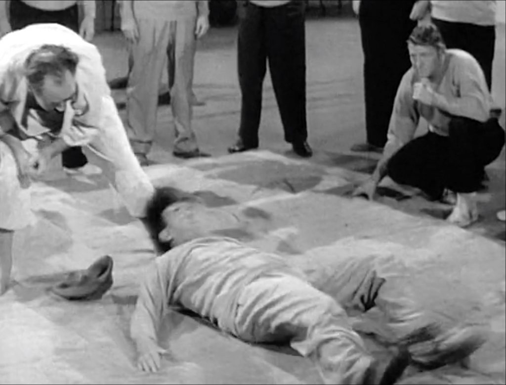 Lou Costello "learning" Jiu Jitsu in "Police Rookies"