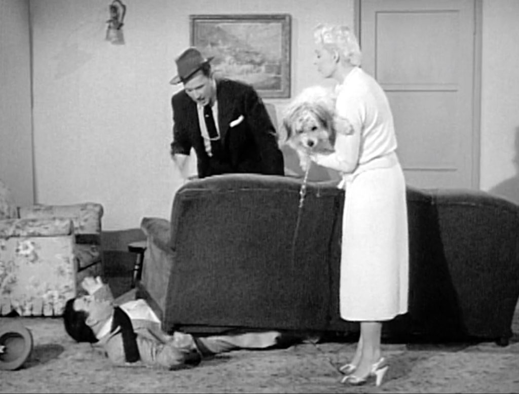 Bud Abbott and Lou Costello help Killer's wife move the furniture into the apartment