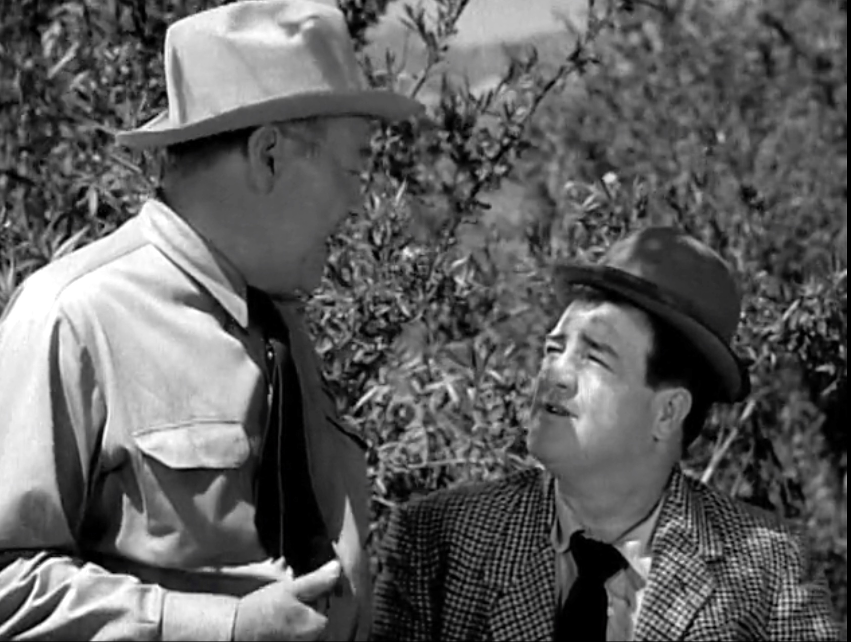 Lou Costello does bird imitations with the sheriff in "Car Trouble"
