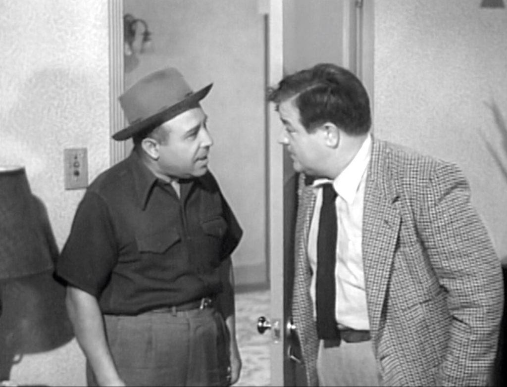 Window washer Bobby Barber pretends to be an IRS agent to steal the money from Lou Costello