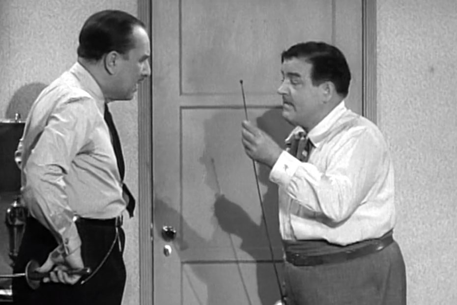 Bud Abbott tries to teach Lou Costello fencing in "Fencing Master"