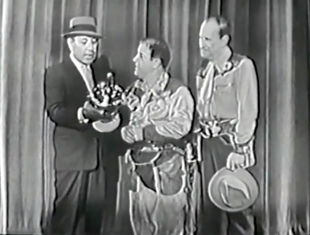 George Raft really came to present Lou Costello and Bud Abbott and award