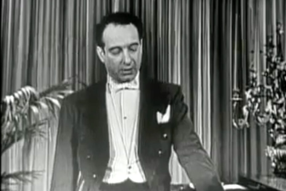 Colgate Comedy Hour - 1/11/53 - Victor Borge, Gisele MacKenzie