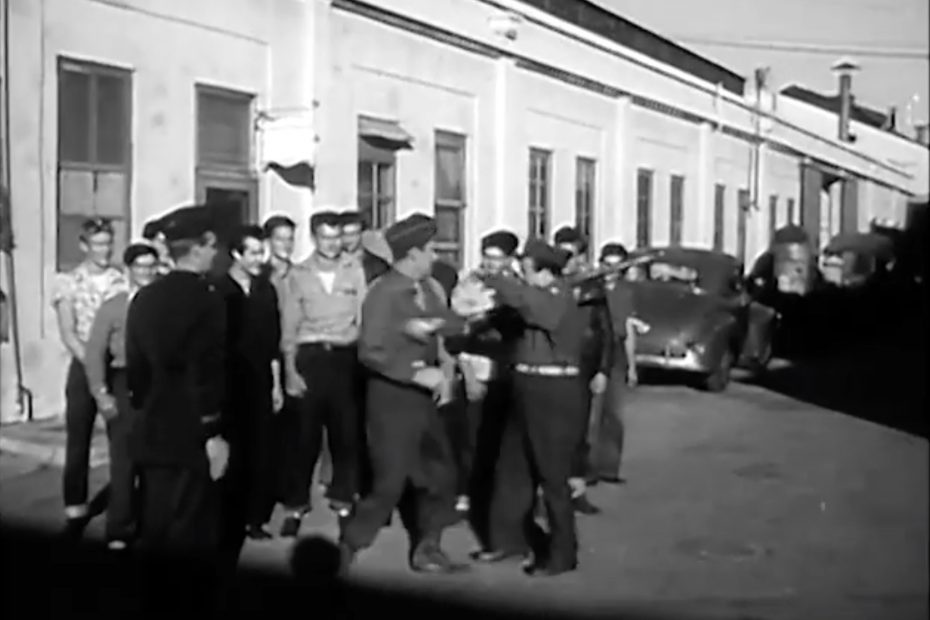 Basic Training - The Abbott and Costello Radio Show, March 22, 1945